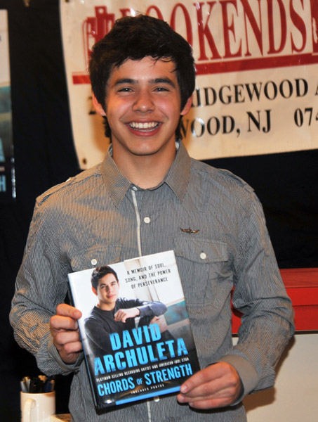 David Archuleta, first book signing, Bookends, New Jersey, 1 June 2010